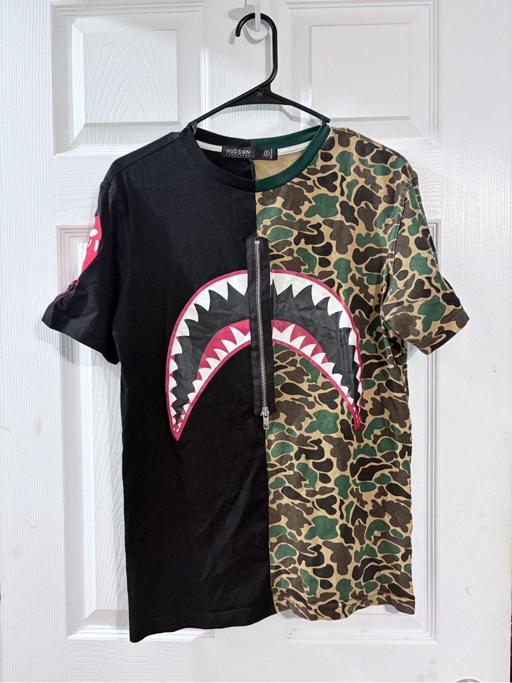 Hudson Outerwear We Killed Ape Shark Mouth Camo Zip T-Shirt Men’s S